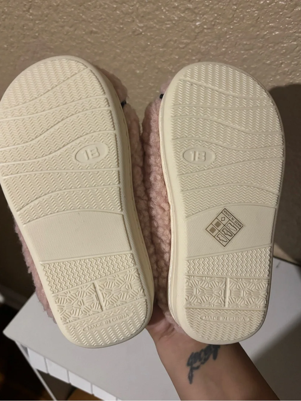 Kids Cozy Slip-On Slippers in Light Pink